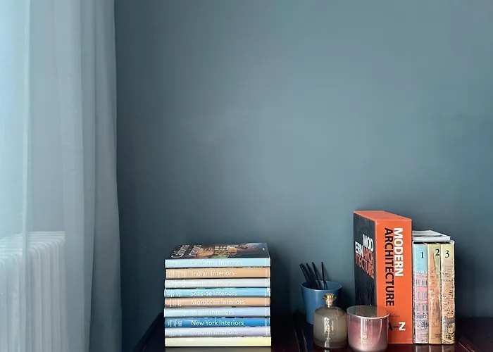 Con Balcone A Due Passi Dal Centro Modena