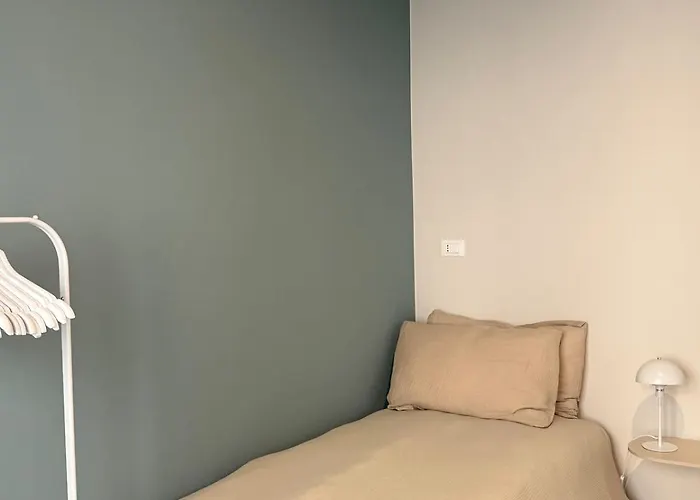 Con Balcone A Due Passi Dal Centro